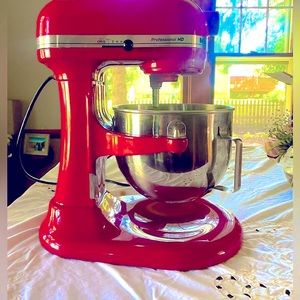KitchenAid Professional Mixer  5-Quart Stand Mixer with 3 Attachments